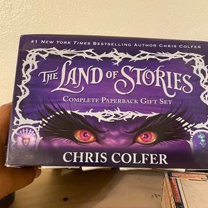The Land of Stories: 6 Book Box Set